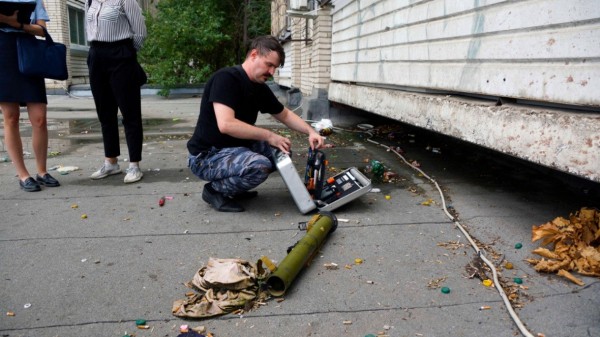 Травили псом и угрожали РПГ: двое дебоширов напали на полицейских в Хабаровске Травили псом и угрожали РПГ: двое дебоширов напали на полицейских в Хабаровске