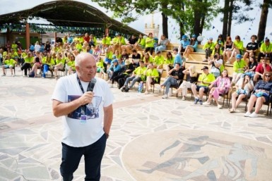 Итоги дня: цифровой помощник мэра,  конец жаре, опасный барак, 3 года бегал, СУ-35 на доме