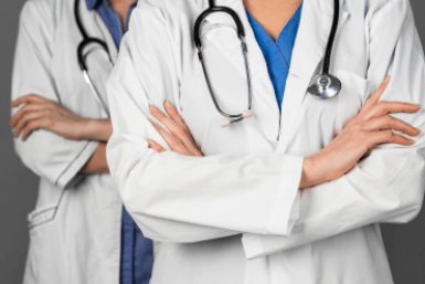 Итоги дня: прибавка врачам, 100 млн отельерам, шоу в защиту тигра и странное похищение