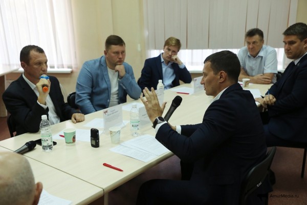 Итоги выборов мэра Хабаровска обсудили за круглым столом "Делового клуба AmurMedia"