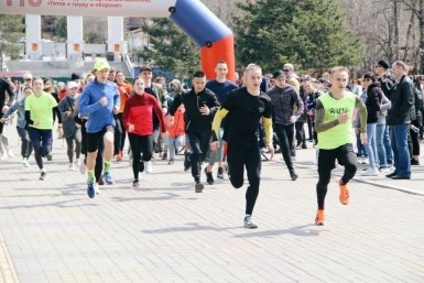 Итоги дня: отравление при пожаре, Денежный сквер, горячие батареи и угроза от большой воды