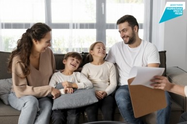 Итоги дня: отравление при пожаре, Денежный сквер, горячие батареи и угроза от большой воды