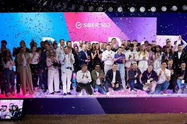 Итоги дня: опасные краны, спасение рыбаков, рыба с душком и трудовая молодежь в деле