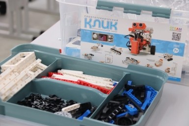 Итоги дня: отравление при пожаре, Денежный сквер, горячие батареи и угроза от большой воды