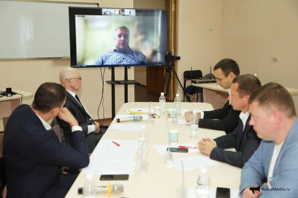 Итоги выборов мэра Хабаровска обсудили за круглым столом "Делового клуба AmurMedia"