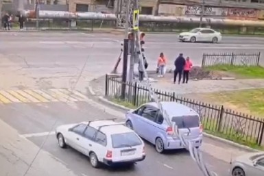 Итоги дня: прибавка врачам, 100 млн отельерам, шоу в защиту тигра и странное похищение