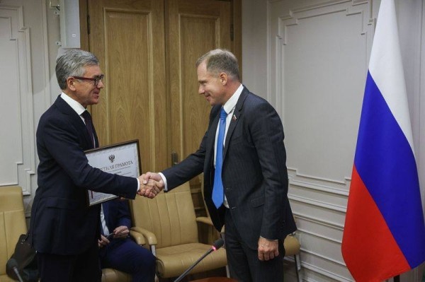 Президент ВАРПЭ Герман Зверев награжден почетной грамотой Совета Федерации