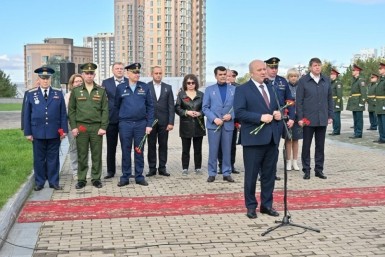 Итоги дня: лжемедики в суде, грозы грядут, Сеть в селе, а сирены  завоют в среду