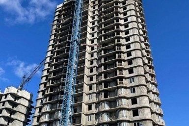 Итоги недели: автобусы для школ, погибший чемпион, долгостроев все меньше