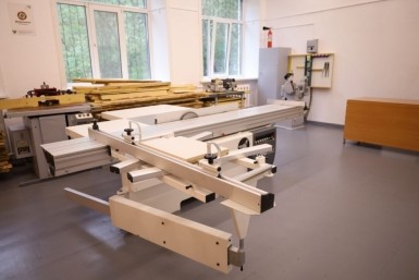 Итоги дня: советский дух, смертоносный пожар, криминальное топливо и "зеленый" юбилей