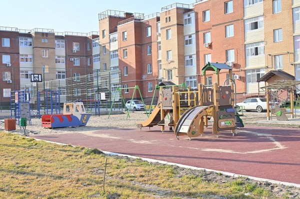 Сергей Кравчук: Второй год в Хабаровске успешно реализуется программа 1000 дворов