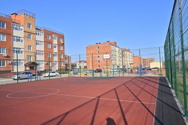 Сергей Кравчук: Второй год в Хабаровске успешно реализуется программа 1000 дворов