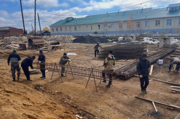 На подрядчика, бросившего школу в Бурятии, завели уголовное дело