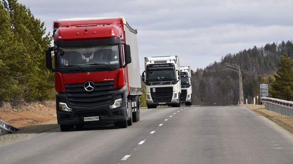 Движение грузовиков ограничили в Хабаровском крае
