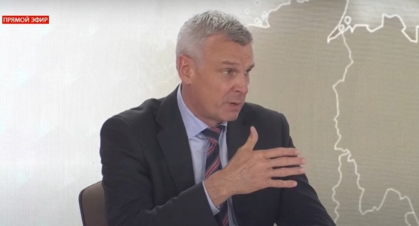 Вакцина от COVID и гриппа, как дети пойдут в школу, ситуация с медициной: главное из интервью губернатора Колымы